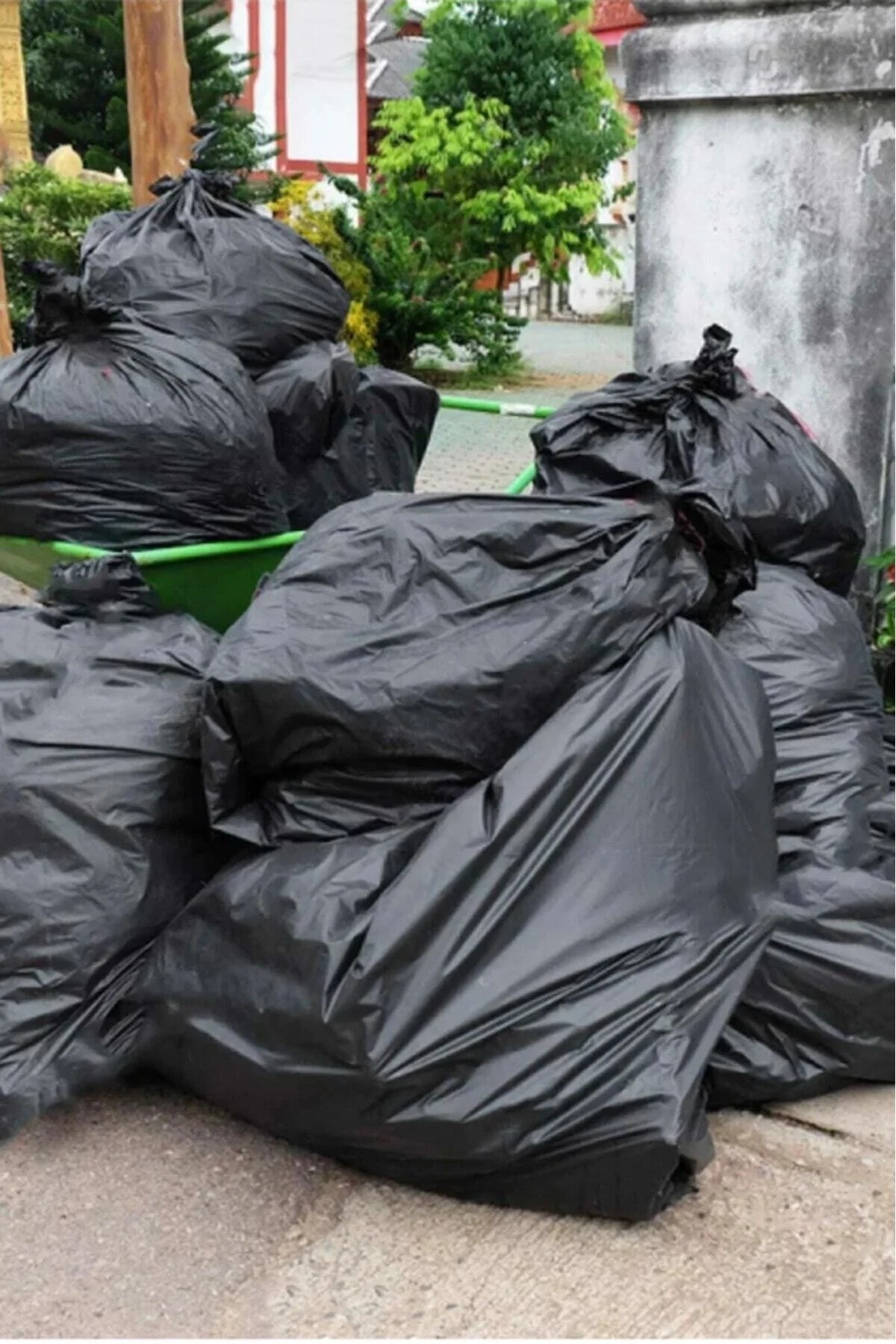 Kalın Çöp Torbası 300 gr X 5 Rulo Siyah Çöp Poşeti 80x110 Cm Jumbo Endüstriyel — Çöp Torbası (5)