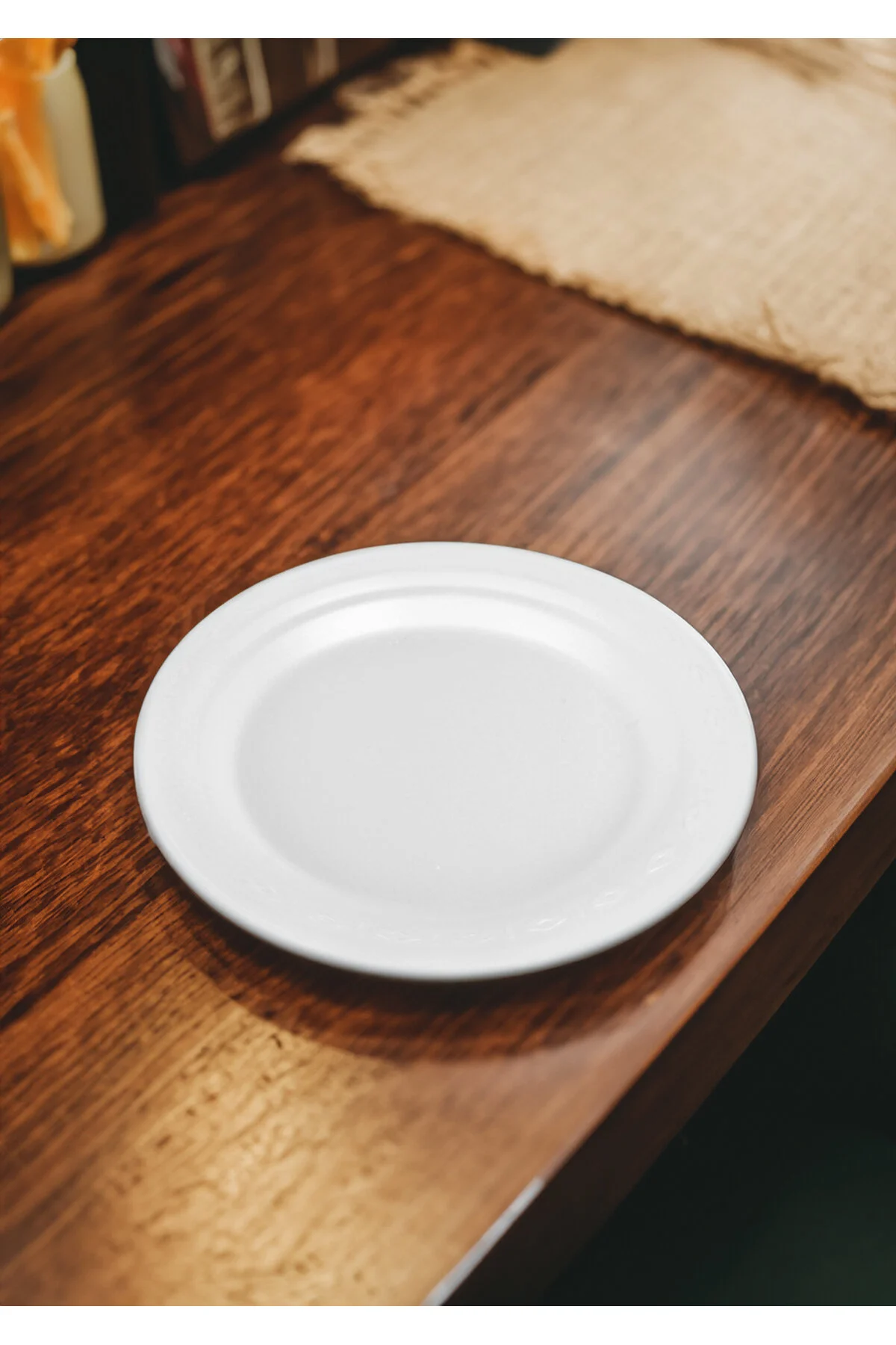 50 Adet Tek Kullanımlık Kullan At Köpük Tabak (17 cm) — Plastik Tabak (2)